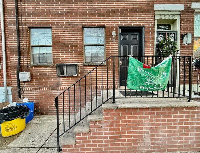 Photo - 2528 Christian St Unit 3rd Floor