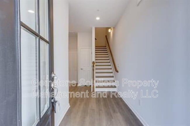 Photo - 2079 Tollgate Blvd