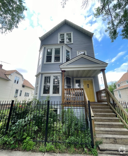Building Photo - 1846 N Kildare Ave Unit 1 Rental