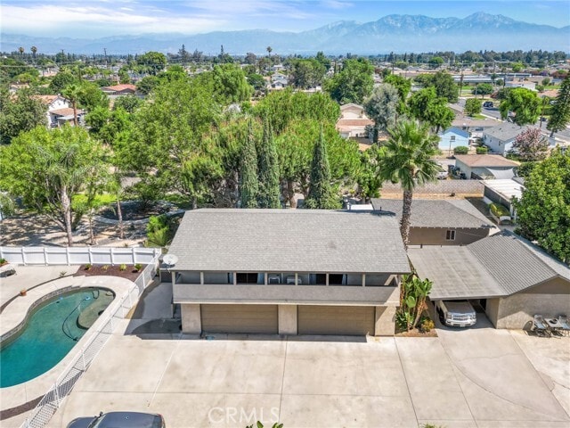 Building Photo - 12596 Ross Ave Rental