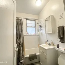 Photo - 915 W Oakdale Ave Unit F1