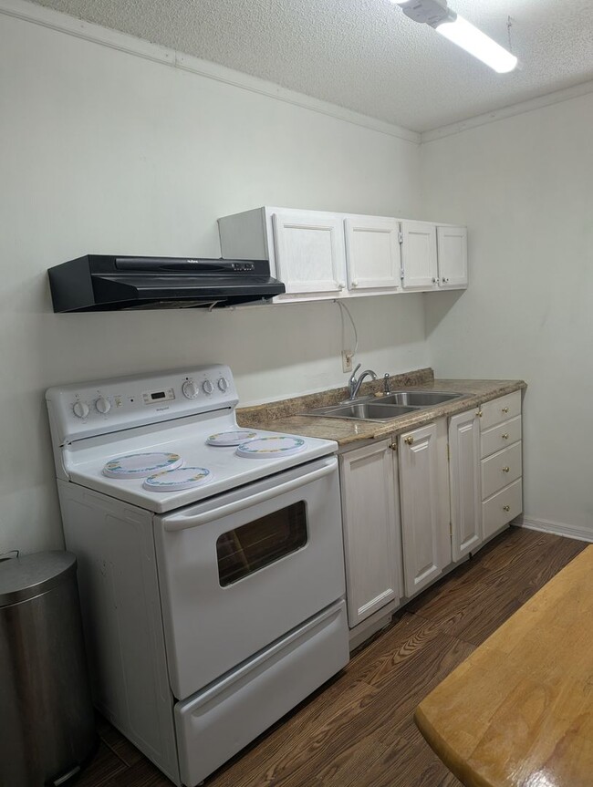 Photo - Furnished 1 bedroom, 1 bath duplex located in Umatilla