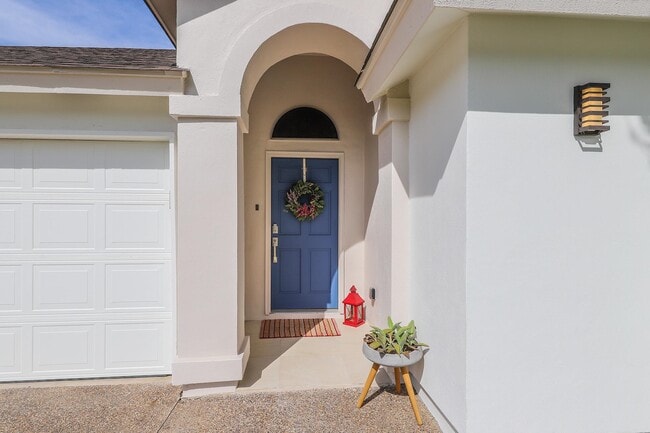 Photo - 306 Cinnamon Teal Loop