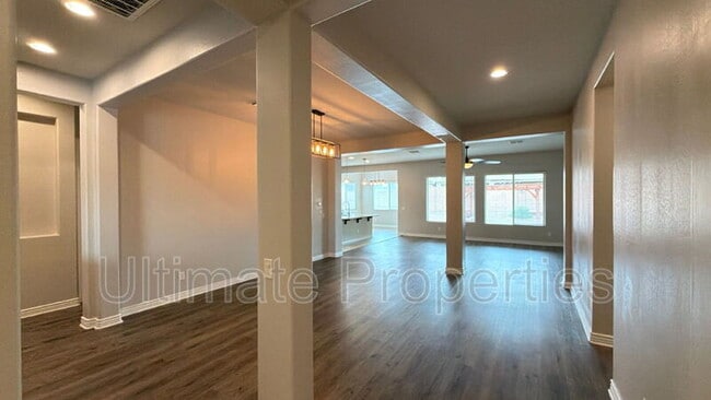 Photo - 8548 W Midway Ave