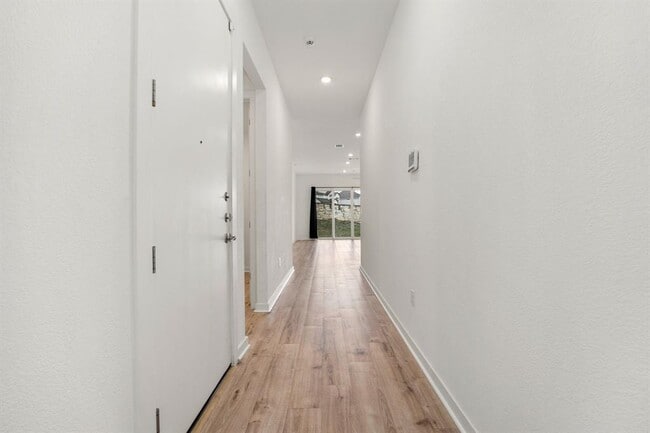 Photo - 904 Balsora Cv