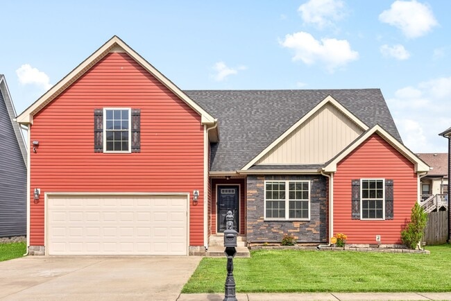 Building Photo - Pet Friendly Three Bedroom with Bonus! Rental