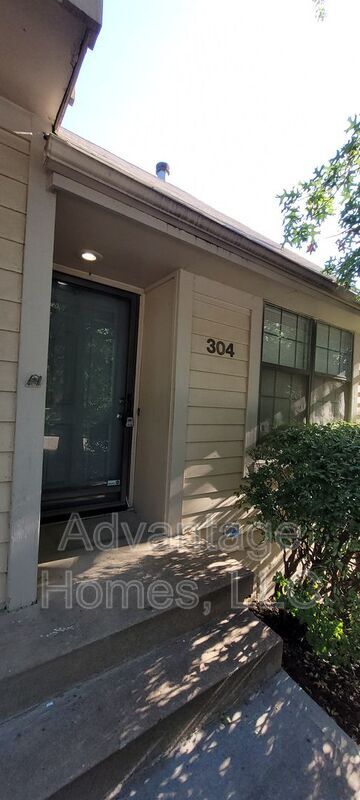 Photo - 304 W 132 St