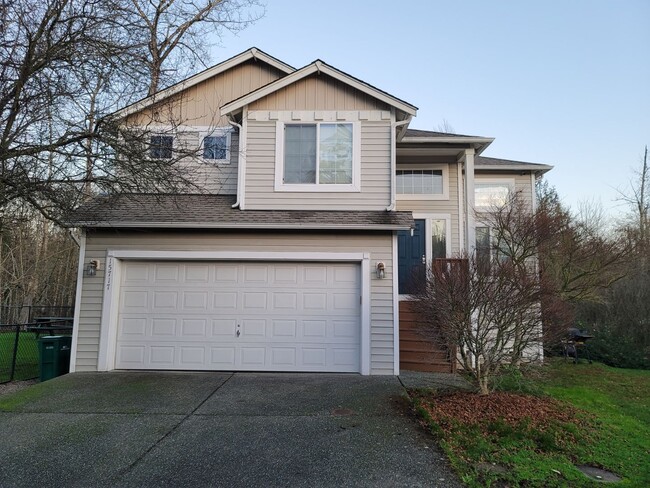 Building Photo - 15717 26th Ave W