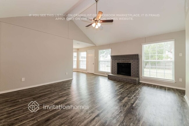 Photo - 611 Hanover Dr