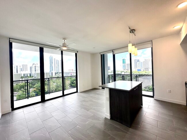 Photo - 1945 NW 3rd Ave Unidad B28