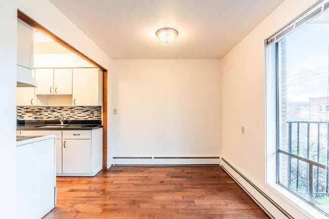 Photo - Hamlin Place