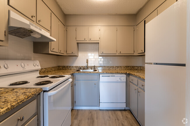 Interior Photo - Riverwalk Apartments - Townhomes