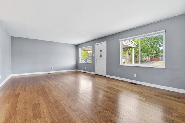Photo - $3,045.95, 3 bed, 2 bath house in Denver with Fenced in Yard and In Unit Laundry!