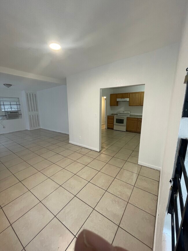 Photo - 4520 Fairview St