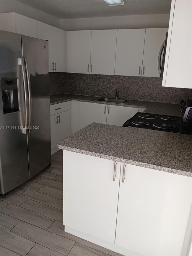 Photo - 550 SW 115th Ave