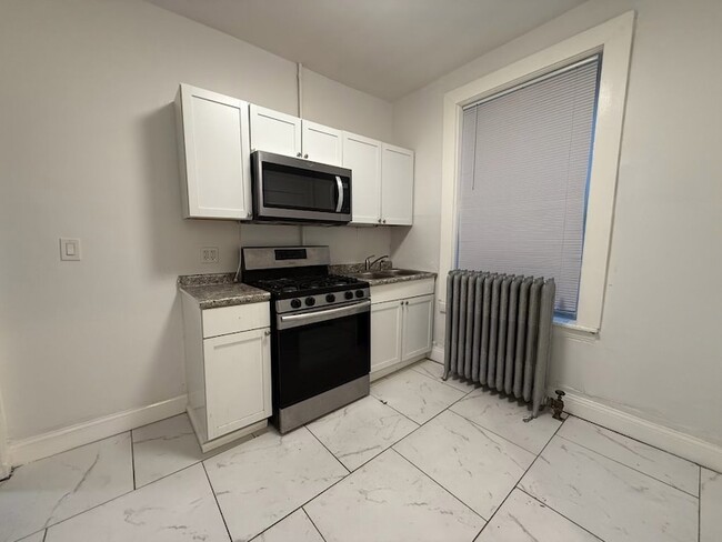 Photo - 6928 S Green St