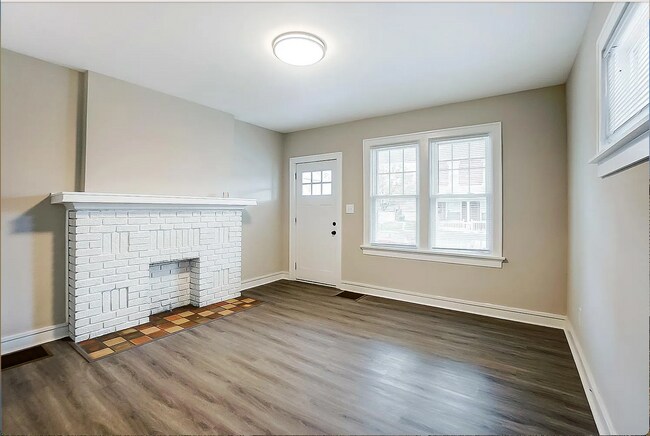 Photo - 99 N Harris Ave Unit 1