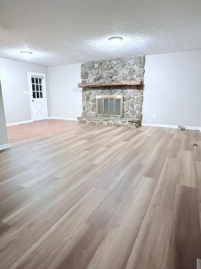 Photo - 5957 Sherrie Ln