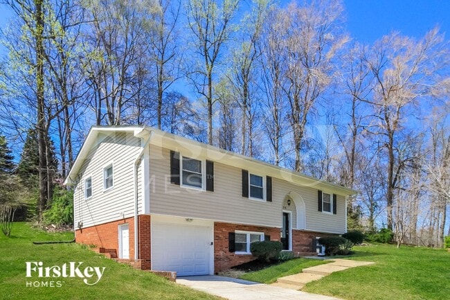 Photo - 318 Elm Dr