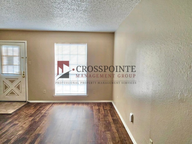 Photo - Tammy Lynn Dr Duplex Unidad B