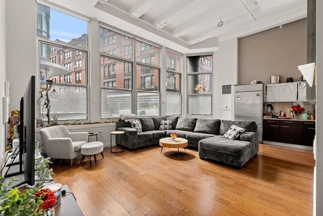 Photo - 88 Kingston St Unit 1B