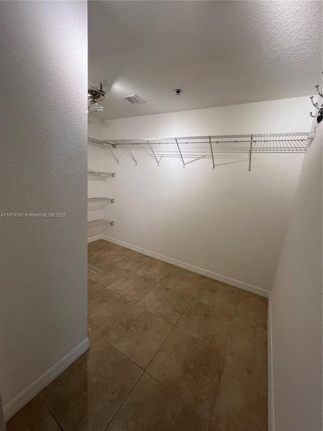 Photo - 9300 Fontainebleau Blvd Unidad E101