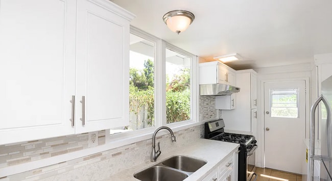 Photo - 11304 Isleta St