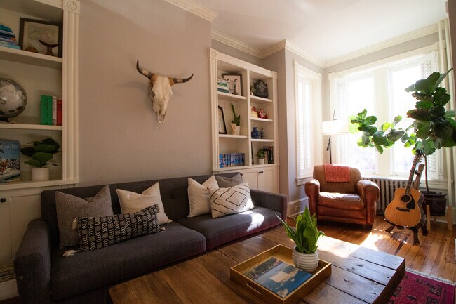 Photo - 1236 G St NE