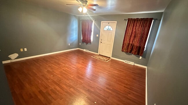 Photo - 1005 Hancock Ave