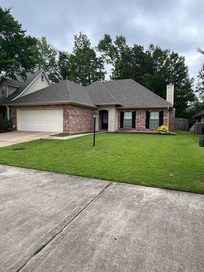 Photo - South Shreveport! 3 bedroom, 2 bath in Norris Ferry Crossing!