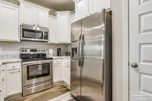 Photo - 6090 Royal Port Ct