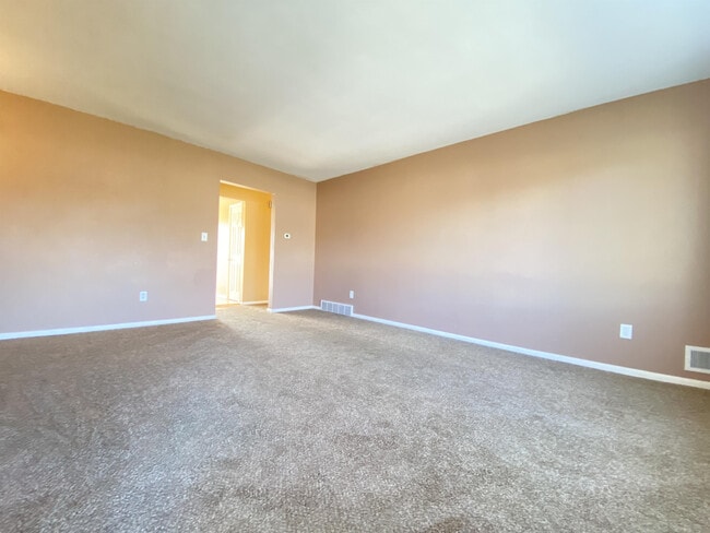 Photo - 2512 18th Ave NW