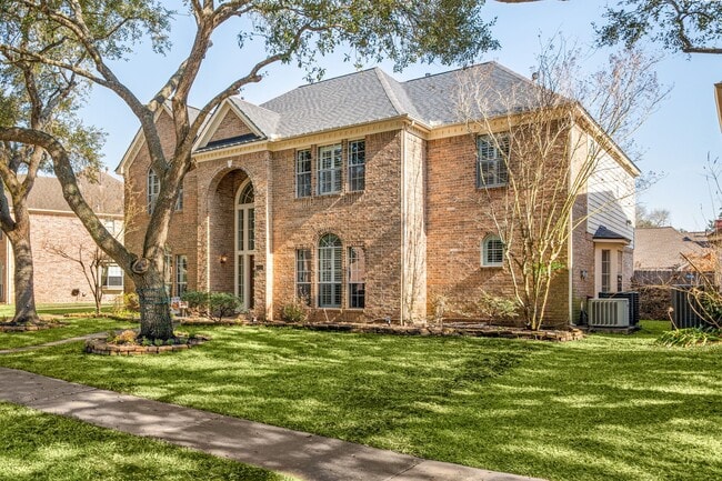 Photo - 5007 Cambridge St