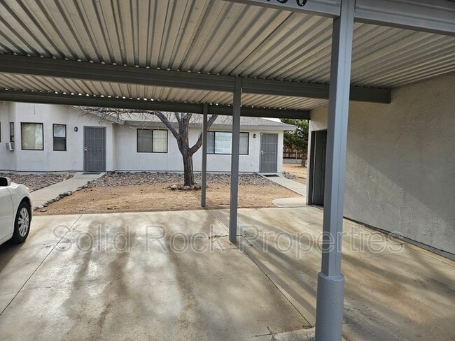 Photo - 3230 N Victor Rd Unidad C