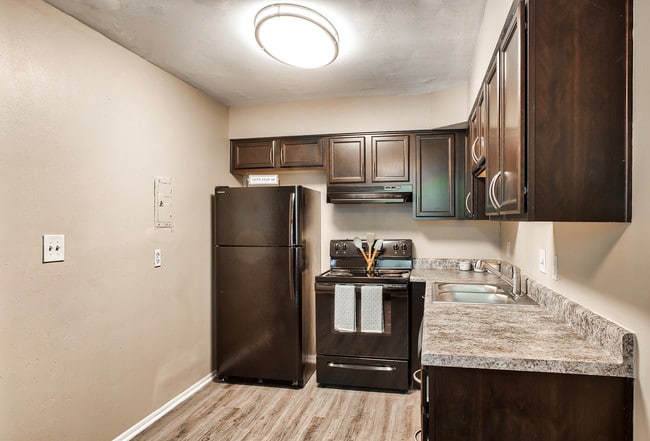 Photo - Continental Terrace