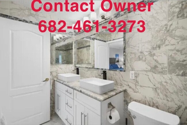 Photo - 689 SW Homeland Rd