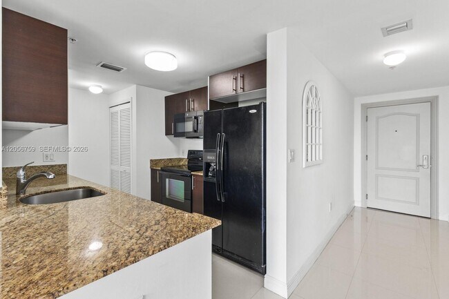 Photo - 2701 SW 3rd Ave Unit 502