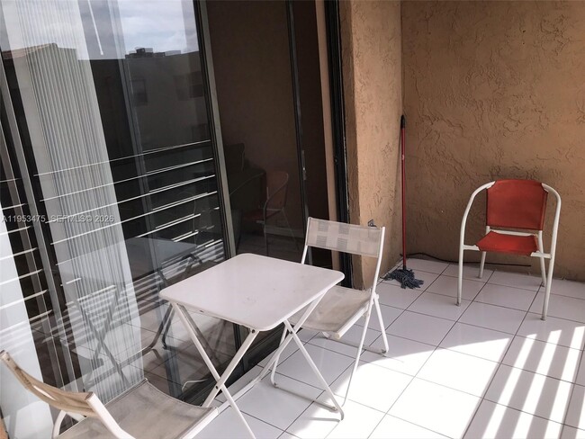 Photo - 1820 SW 81st Ave Unit 3411