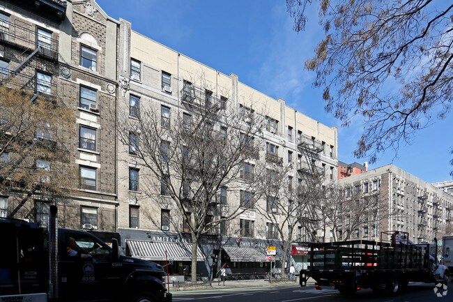 Photo - 200 W 109th St