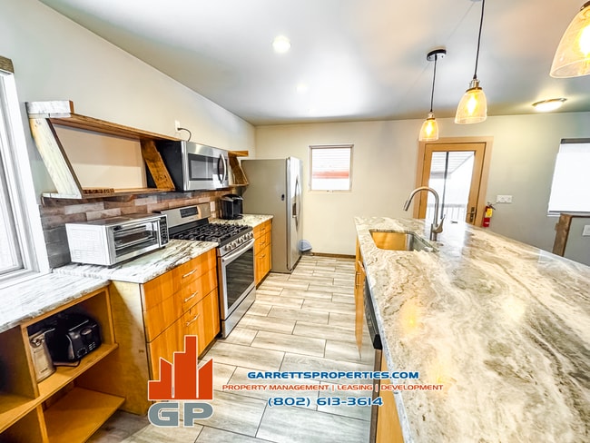 Photo - 1698 Winch Hill Rd