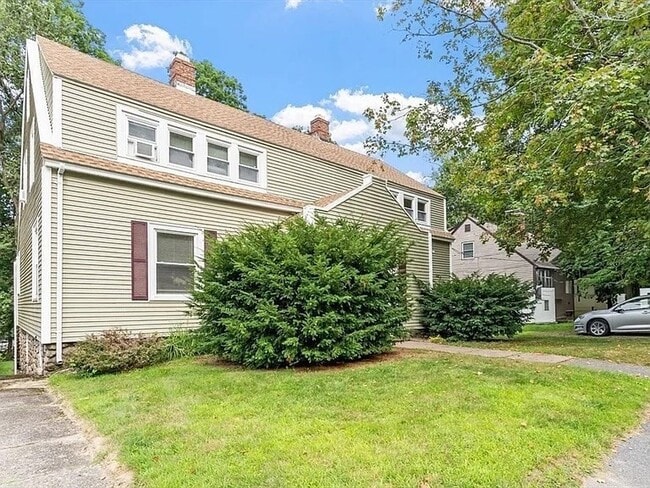 Photo - 29 Rockrimmon Rd Unit 2