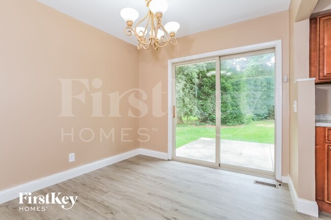 Photo - 1015 Thunderbird Dr