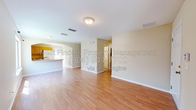 315 Redwood Ln