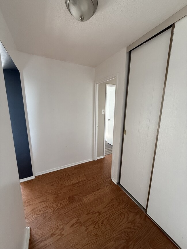 Photo - 20 Chesterton Dr