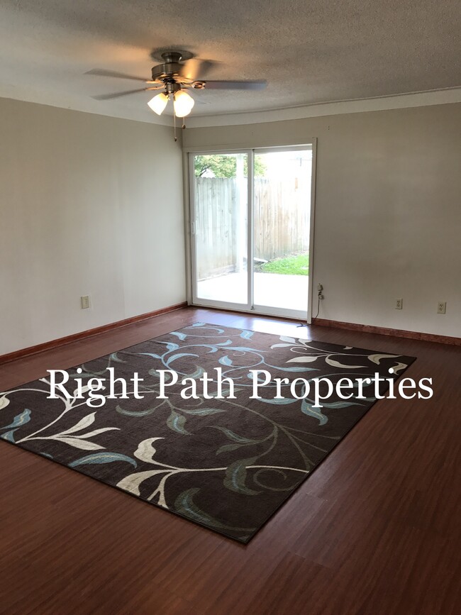 Photo - 671 Bell Ave