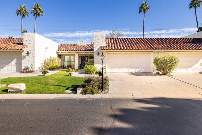 Photo - 5511 N 71st Pl