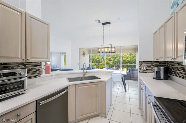 Photo - 5360 Andover Dr Unit 202