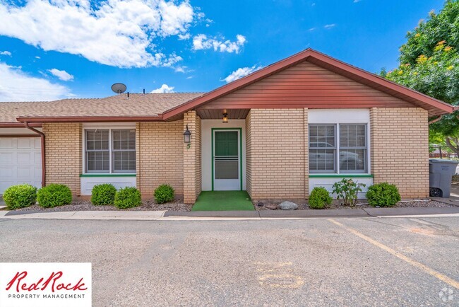 Building Photo - Conveniently Located 3 Bedroom 2 Bathroom ... Rental