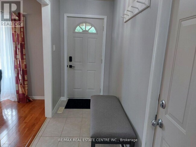 Photo - 31 Josselyn Dr