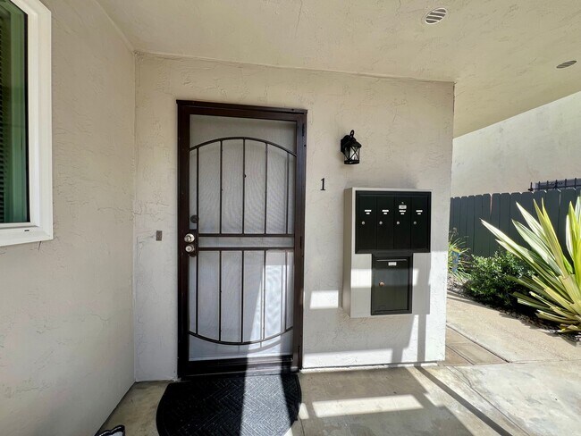 Building Photo - 3838 Chamoune Ave